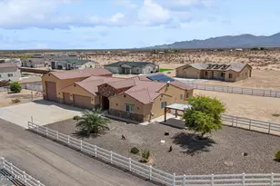 24039 W Cavedale Dr, Wittmann, AZ 85361 - Photo 2