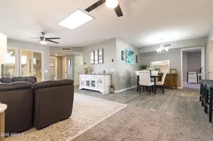 10727 W Santa Fe Dr, Sun City, AZ 85351 - Photo 6
