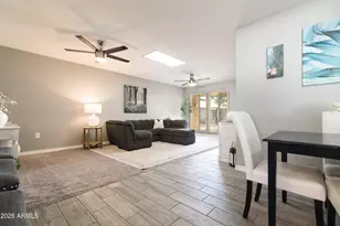 10727 W Santa Fe Dr, Sun City, AZ 85351 - Photo 8
