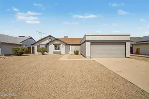 908 W Ross Ave, Phoenix, AZ 85027 - Photo 1