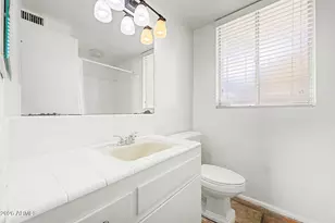 3270 E Camelback Rd, Phoenix, AZ 85018 - Photo 22