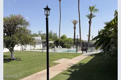 3270 E Camelback Road #114, Phoenix, AZ 85018 - Photo 28