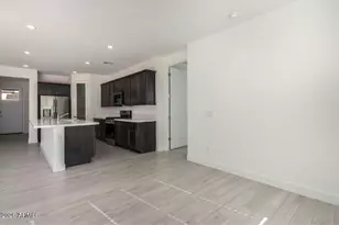 17169 W Edinburg St, Surprise, AZ 85388 - Photo 10