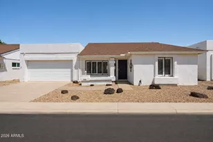 3302 E Wescott Dr, Phoenix, AZ 85050 - Photo 1