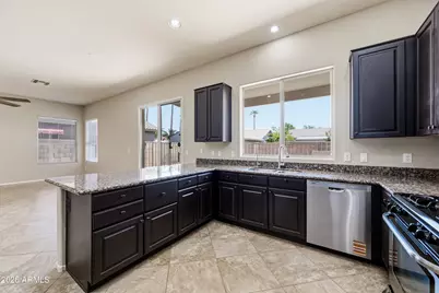 7751 W Maui Lane, Peoria, AZ 85381 - Photo 10