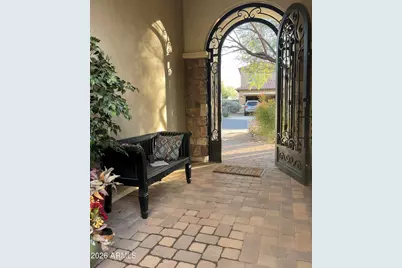2008 W Gloria Lane, Phoenix, AZ 85085 - Photo 2
