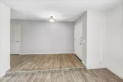 8803 W Diana Avenue, Peoria, AZ 85345 - Photo 2