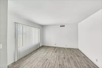 8803 W Diana Avenue, Peoria, AZ 85345 - Photo 8