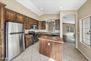 6910 W Via Del Sol Dr, Glendale, AZ 85310 - Photo 4