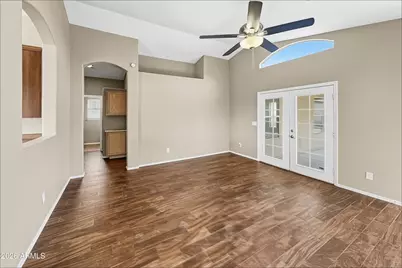 6910 W Via Del Sol Drive, Glendale, AZ 85310 - Photo 2