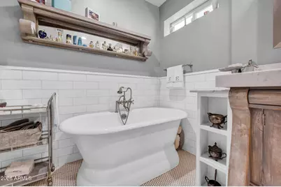 345 E Orange Drive, Phoenix, AZ 85012 - Photo 20