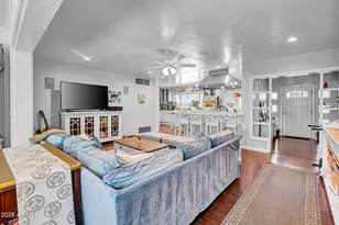345 E Orange Dr, Phoenix, AZ 85012 - Photo 4