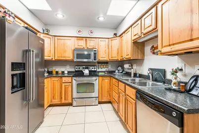 10016 W Hawthorn Drive, Sun City, AZ 85351 - Photo 6