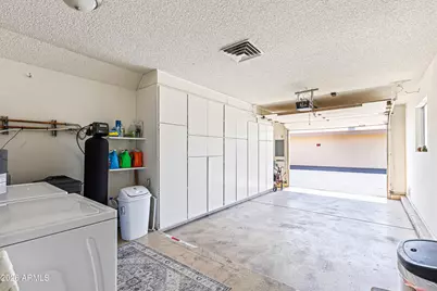 10016 W Hawthorn Drive, Sun City, AZ 85351 - Photo 18