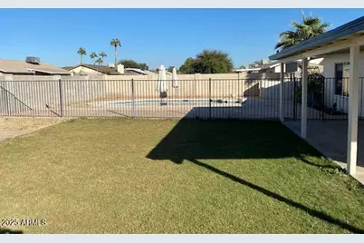9342 W Mission Lane, Peoria, AZ 85345 - Photo 8