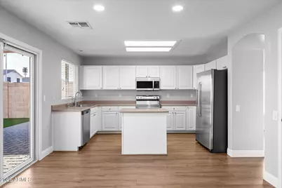 12937 W Earll Drive, Avondale, AZ 85392 - Photo 14