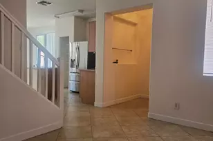 1442 E Mobile Ln Ln E, Phoenix, AZ 85040 - Photo 2