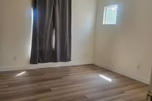 1442 E Mobile Ln Ln E, Phoenix, AZ 85040 - Photo 6