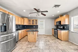 621 S 4th St, Avondale, AZ 85323 - Photo 8