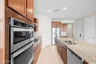2436 E Saint Catherine Ave, Phoenix, AZ 85042 - Photo 10