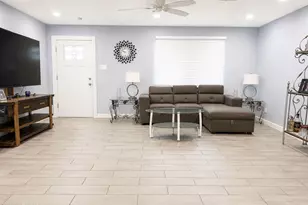 2922 N 39th Ave W, Phoenix, AZ 85019 - Photo 6