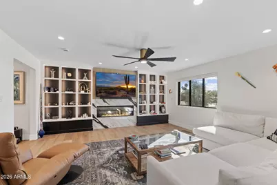 910 E Kaler Drive, Phoenix, AZ 85020 - Photo 10