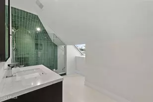 910 E Kaler Dr, Phoenix, AZ 85020 - Photo 32