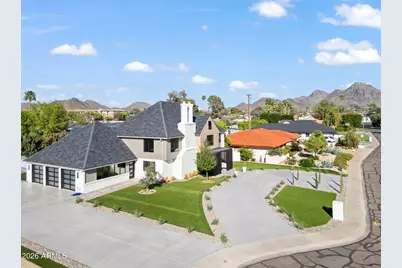 910 E Kaler Drive, Phoenix, AZ 85020 - Photo 2