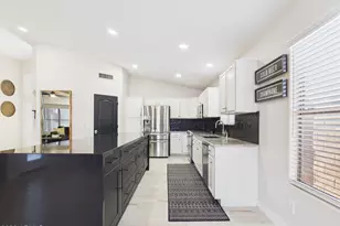 22621 N 34th Ln, Phoenix, AZ 85027 - Photo 28