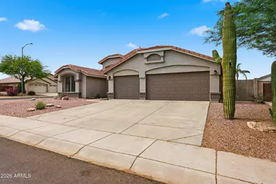 10414 W Daley Lane, Peoria, AZ 85383 - Photo 2