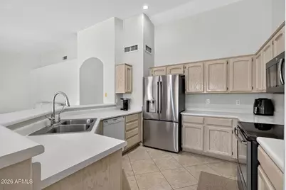 10209 E Coopers Hawk Drive, Sun Lakes, AZ 85248 - Photo 12