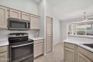 10209 E Coopers Hawk Dr, Sun Lakes, AZ 85248 - Photo 14