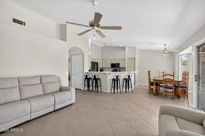 10209 E Coopers Hawk Drive, Sun Lakes, AZ 85248 - Photo 8