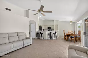 10209 E Coopers Hawk Dr, Sun Lakes, AZ 85248 - Photo 8