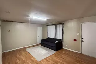 3242 W Sells Dr, Phoenix, AZ 85017 - Photo 4