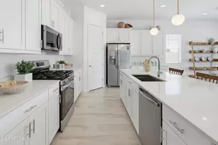 15039 W Desert Hollow Dr, Surprise, AZ 85387 - Photo 16