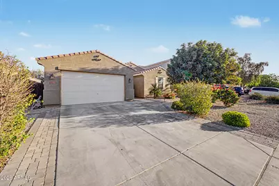 1041 W Glen Canyon Drive, San Tan Valley, AZ 85140 - Photo 2