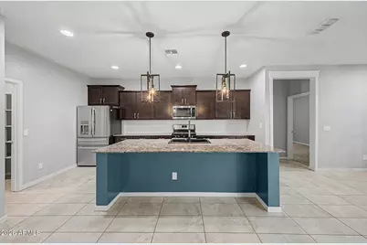 1041 W Glen Canyon Drive, San Tan Valley, AZ 85140 - Photo 6