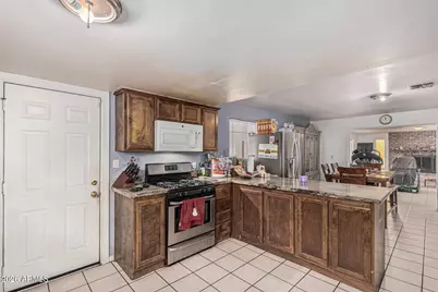 3631 W Myrtle Avenue, Phoenix, AZ 85051 - Photo 16