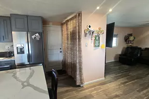 8401 N 67th Ave, Glendale, AZ 85304 - Photo 2