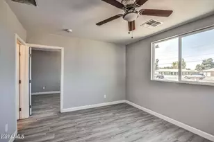 6807 N 61st Ave, Glendale, AZ 85301 - Photo 4