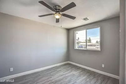 6807 N 61st Avenue, Glendale, AZ 85301 - Photo 10