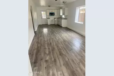 6706 N 55th Avenue, Glendale, AZ 85301 - Photo 2