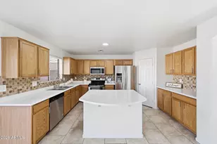 5715 S 17th Ave, Phoenix, AZ 85041 - Photo 8