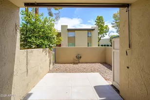4201 E Camelback Rd, Phoenix, AZ 85018 - Photo 18