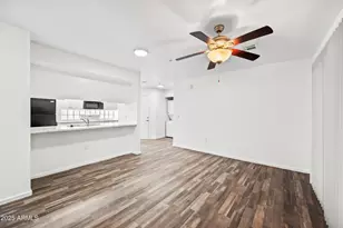 3065 N 67th Ave, Phoenix, AZ 85033 - Photo 8