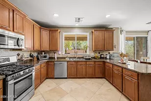 2141 W Ian Dr, Phoenix, AZ 85041 - Photo 14
