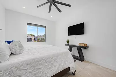 3526 E Hazelwood Street, Phoenix, AZ 85018 - Photo 30