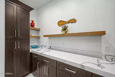3526 E Hazelwood Street, Phoenix, AZ 85018 - Photo 14