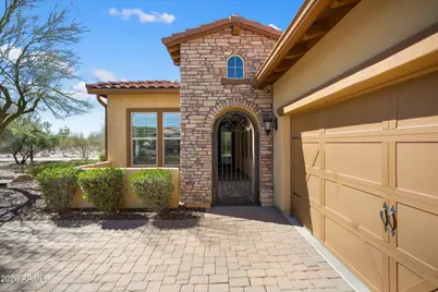12047 W Red Hawk Drive, Peoria, AZ 85383 - Photo 4